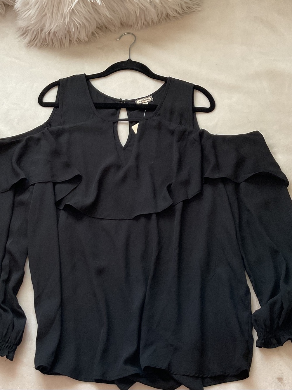 Eyeshadow Black Cold-Shoulder Ruffle Blouse